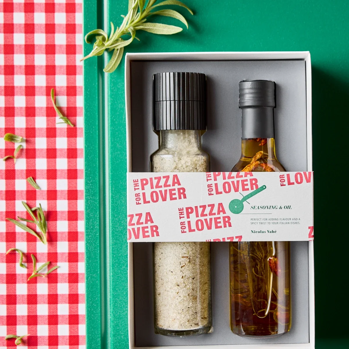 Gift box, Pizza lover - Salt parmesan & basil + spicy oil, 310|25 g|cl - Billede 3