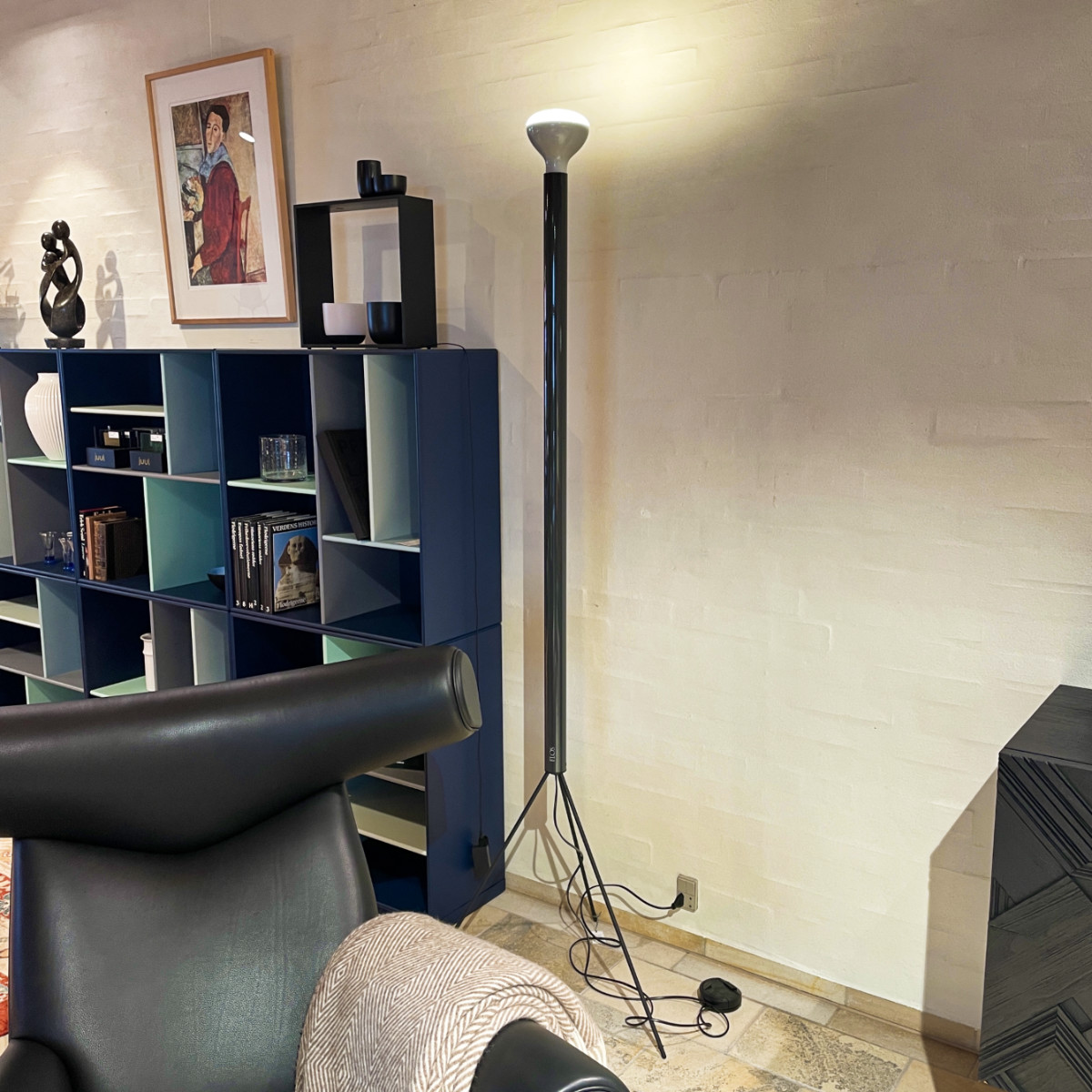 FLOS Gulvlampe – Luminator Antracite