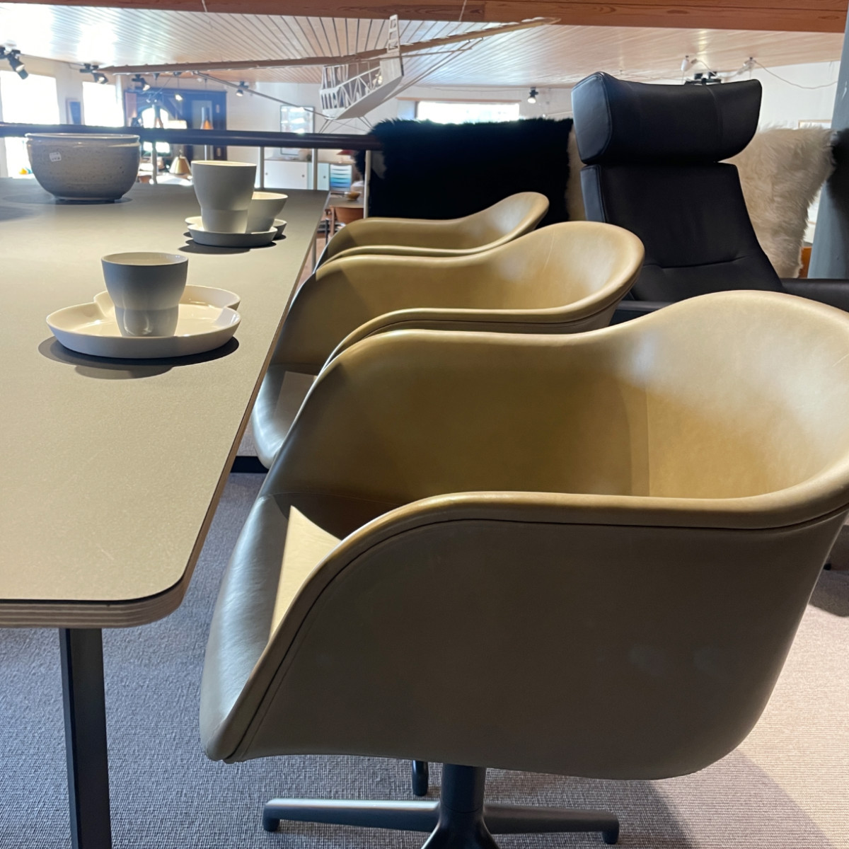 MUUTO Fiber Armchair – 6 stk. drejestole – Udstillingsmodel - Billede 4
