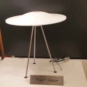 Sinus 330 Bordlampe – Piet Hein – Udstillingsmodel